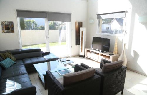 Saint-Germain-sur-Ay Villa | Grande villa bord de mer