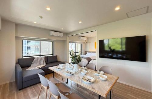 Hiroshima City Centre Apartment | Grandeur - Family-Sized Apt Near Peace Park with River View