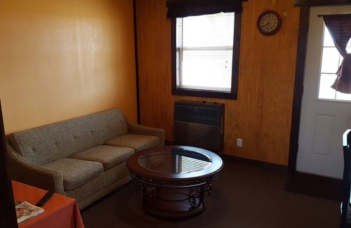 Stockton Cabin | Grandma's Cabin at Stockton Lake, Stockton Missouri.