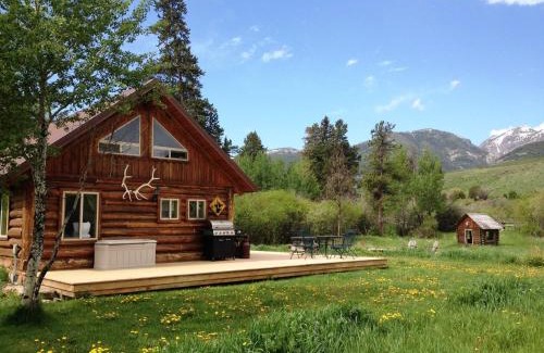 Gardiner House | Grandpa's Cabin