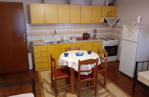 Lefkonas Apartment | Grandpa's house/apartment