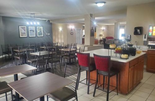 Ames Hotel | GrandStay Hotel & Suites Ames