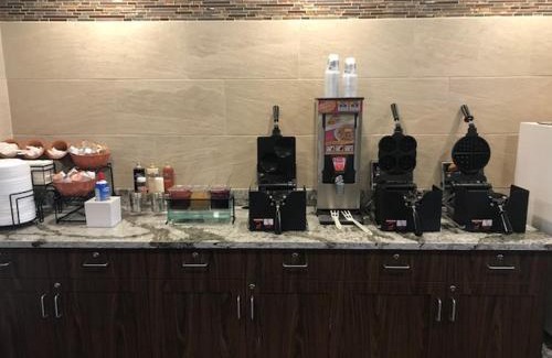 Morris Hotel | GrandStay Hotel & Suites - Morris