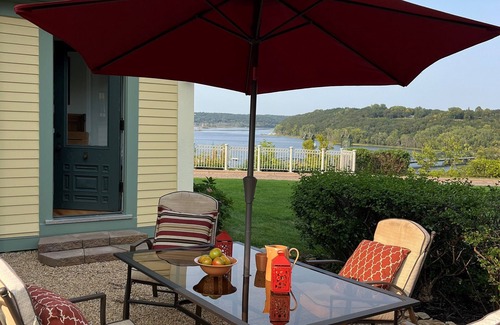 Stillwater House | GRANDVIEW COTTAGE - BEST VIEW IN STILLWATER