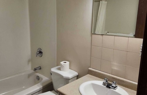 Surrey Hotel | Grandview Inn