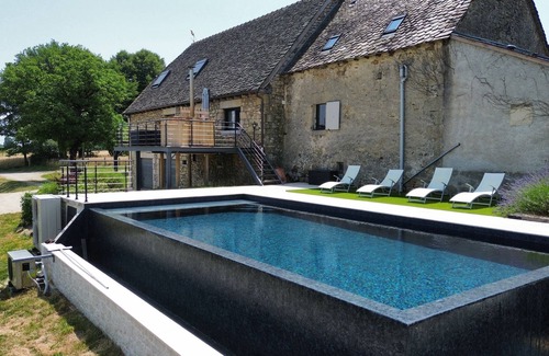 Hautefage House | Grange Rénovée en Xaintrie