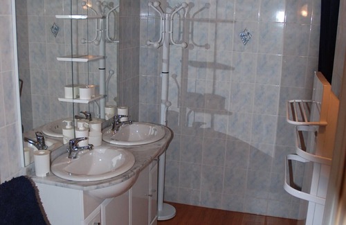 Vicdessos House | Grange Renove , 9 Couchages Ideal our 2 Couples et 5 Enfants , Location Vacance