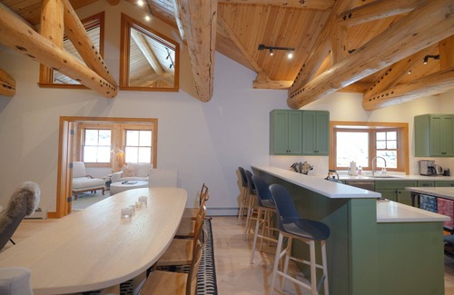 Granite Ridge House | Granite Ridge Retreat. Luxurious Ski Lodge in Teton Village. Hot Tub, A/C