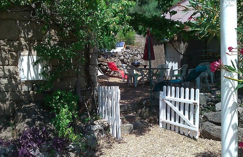 Arca House | Granite traditional house with big raised and shaded garden - Porto Vecchio