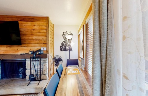 Tahoe Woods Apartment | Granlibakken Getaway