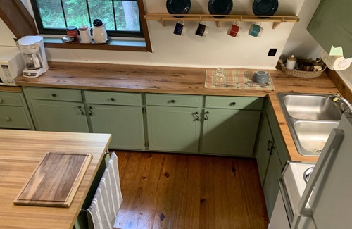 Murphy Cabin | Grape Creek Cleanest HOME 2 bed =Winter& FALL 1ba 1 bed July 1/2miLake Hiawassee