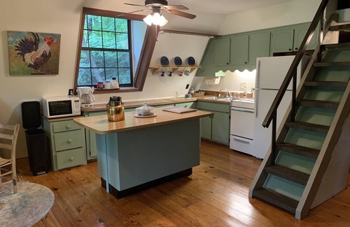 Murphy Cabin | Grape Creek Cleanest HOME 2 bed =Winter& FALL 1ba 1 bed July 1/2miLake Hiawassee