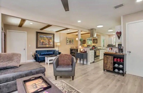 Grapevine House | Grapevine House ! New Remodel,TCU close by