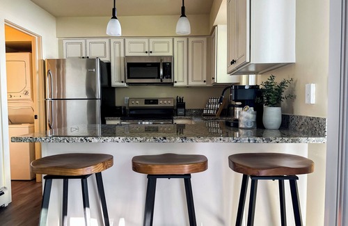 Jackson Apartment | Grass Lake Getaway - Lakefront Duplex Sleeps 8