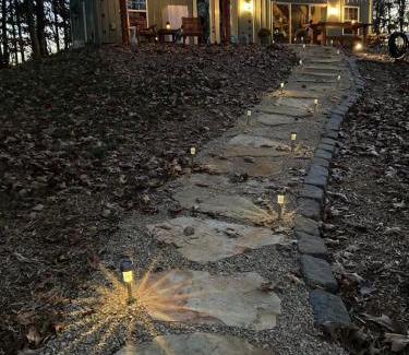 Eureka Springs Cabin | Grateful Mountain Retreat