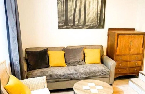 Gravesend Apartment | Gravesend 1 Bedroom - 2 mins walk to Station