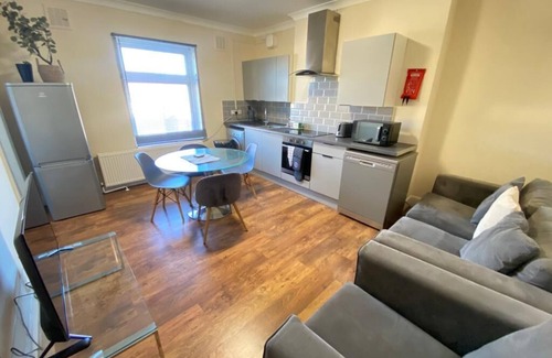 Gravesend Apartment | Gravesend 1 Bedroom Flat 2 Min Walk to Station & Town Centre