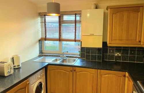 Gravesend Apartment | Gravesend Spacious 1 bedroom Apartment - 2 mins Walk to Station