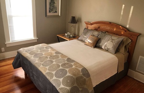 Fairbury Bed & Breakfast | Grayhouse Inn - Room #4