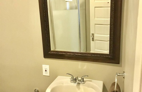 Fairbury Bed & Breakfast | Grayhouse Inn - Room #7