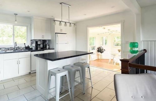 Picton House | Grays Lane - Minutes to Sandbanks