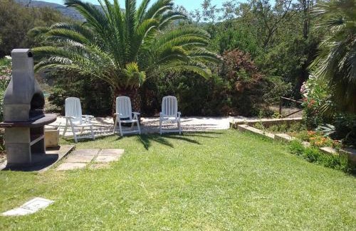 Naregno House | Graziosa Villetta di Naregno a 400 mt dal mare, bel giardino, posto auto e aria condizionata