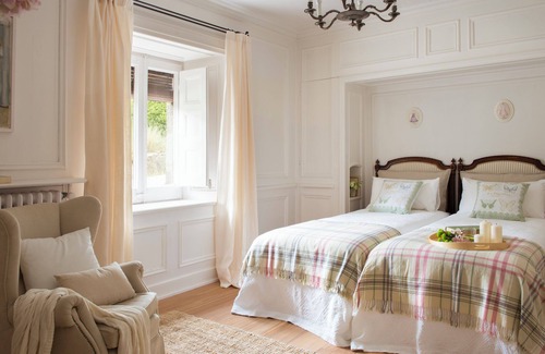 Sant Andreu de Llavaneres Other | Great Masia S-XV for 40 people.
