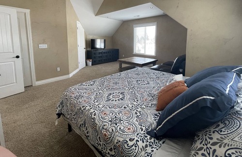 Mapleton House | Great 1 Bedroom Apartment/Bungalow for 2-4