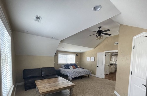 Mapleton House | Great 1 Bedroom Apartment/Bungalow for 2-4