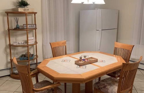 Mill River Apartment | Great 3 Bedroom close to downtown and Yale!