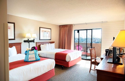 Wahweap Resort | Great Amenities! Pet Friendly! Close to Antelope Canyon!