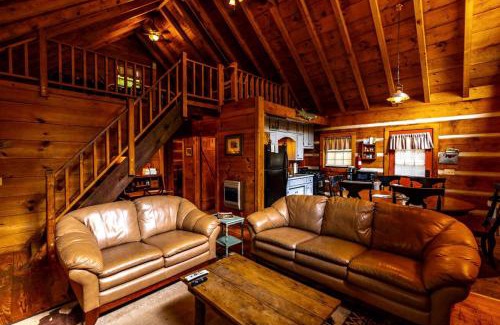 Copperhill House | Great Cabins Ideal for Groups Getaways in Copperhill, Tennessee