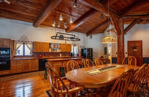 Old Forge Condo | Great Camp Hollywood Hills