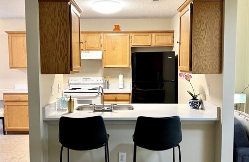 Lawrence House | Great Contemporary 4 Bedroom House with a Fenced Yard. Your Home Away From Home