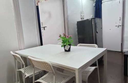 Yousufguda Apartment | Great CoupleFriendly family room's Banjarahillsrd7