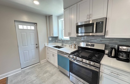 Washington House | Great COZY Entire House in DC with Easy Parking