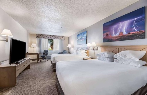 Palm Valley Hotel | Great Escape in Red Lion Inn & Suites Goodyear Phoenix! Pool, Gym, Breakfast