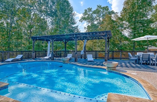 Montgomery House | Great Escape with Private Pool and Deck