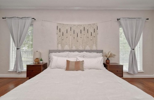 Montgomery House | Great Escape with Private Pool and Deck