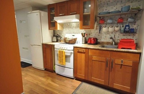 Oakwood Village Apartment | Great Family-Friendly Toronto apt.