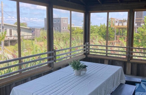 Davis Park House | Great Family rental with bay views from screen porch