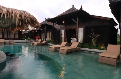 Kenderan Villa | Great for couple, One-Bedroom Villa with Pool View