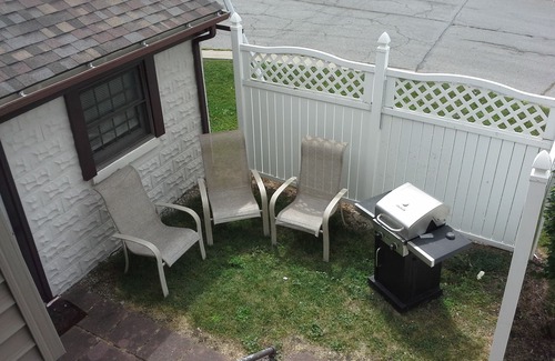 Port Clinton Apartment | Great for families or fishing groups