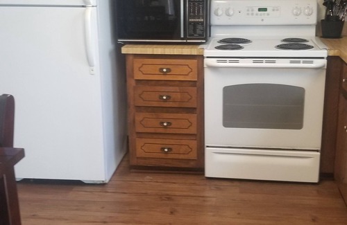Cowarts House | Great for vacationers or travelers needing extended stay