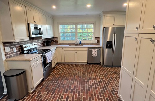 Forest Lake House | GREAT Game Day Home Close to University of Alabama