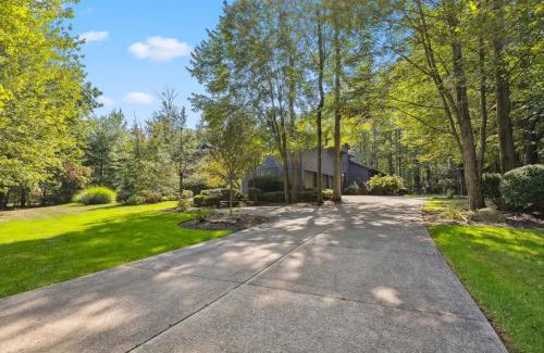 Painesville House | Great Group Getaway: Games Galore + Outdoor Oasis