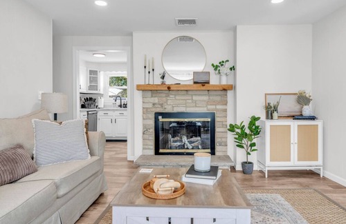 Old Saybrook House | Great Hammcock Getaway, cozy home, hot tub, fire pit, beaches nearby.