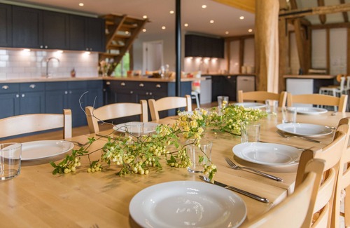 Sittingbourne House | Great Higham Barn by Bloom Stays - sleeps 26 guests in 7 bedrooms