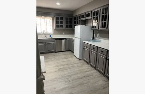 Harlingen House | Great home near the Heart of Harlingen Nearly 3000sqft