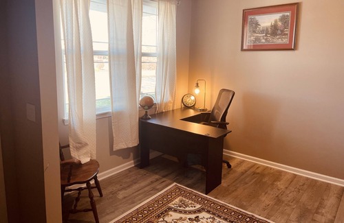 Camby House | Great Home, spacious and in a quiet neighborhood, public park and swimming pool